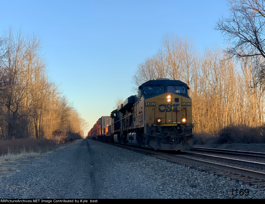 CSX 5462 on I169